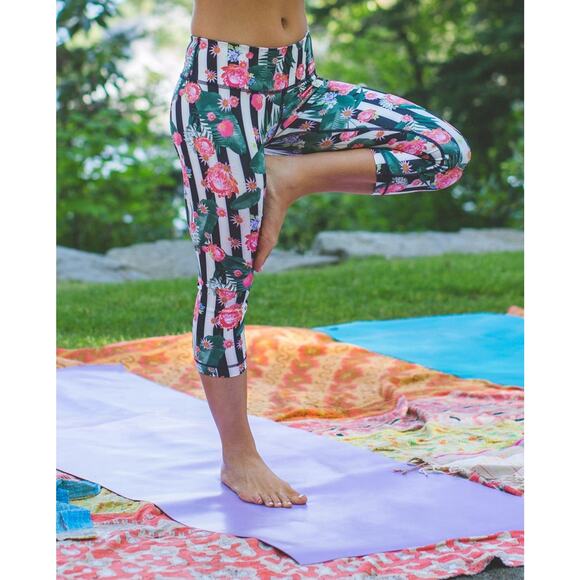 Lululemon Athletica 8 Wunder Under Crop Full-On Luxtreme Palm Play Floral Stripe - Picture 1 of 15